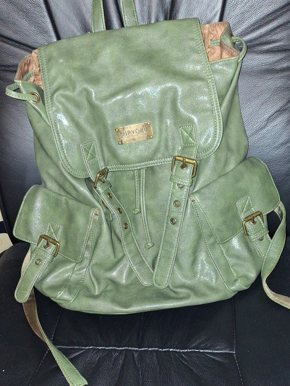 ☀️$35 Miryoku Olive Green Faux Leather Backpack